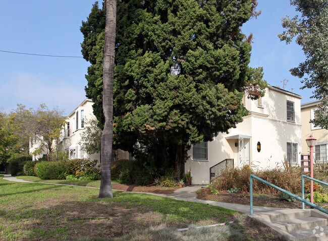 Primary Photo - 445 San Vicente Blvd