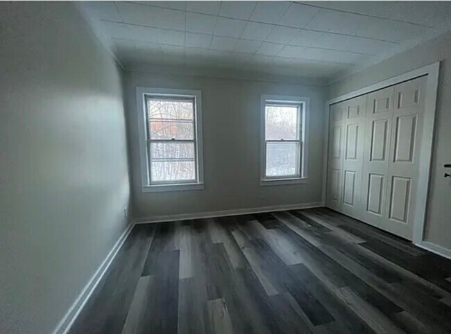 Building Photo - 24 Christine St