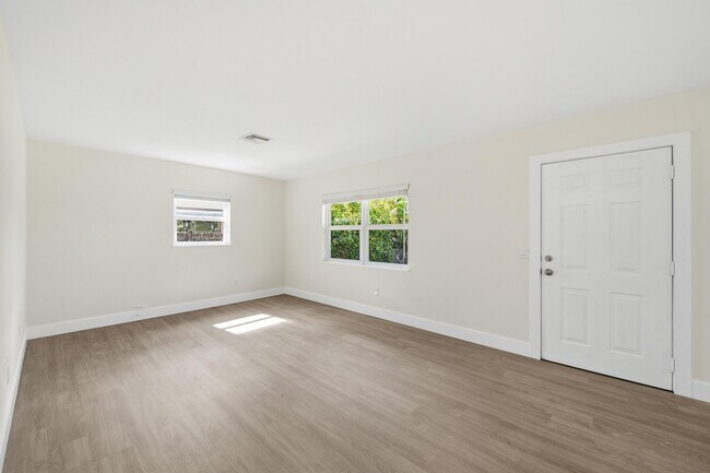 Building Photo - 355 Wickline Blvd