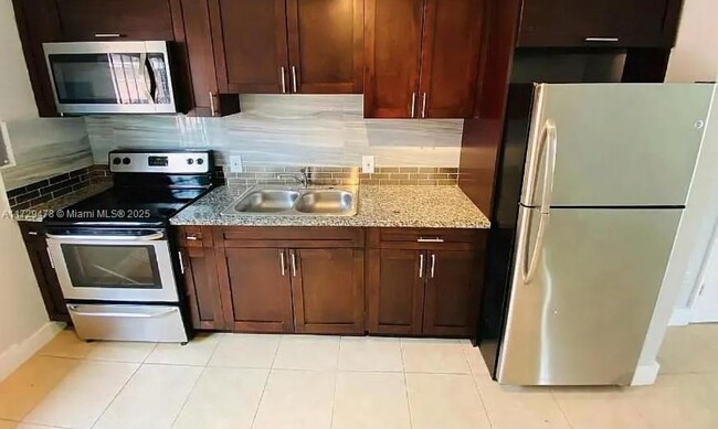 Primary Photo - 1467 NW 53rd St