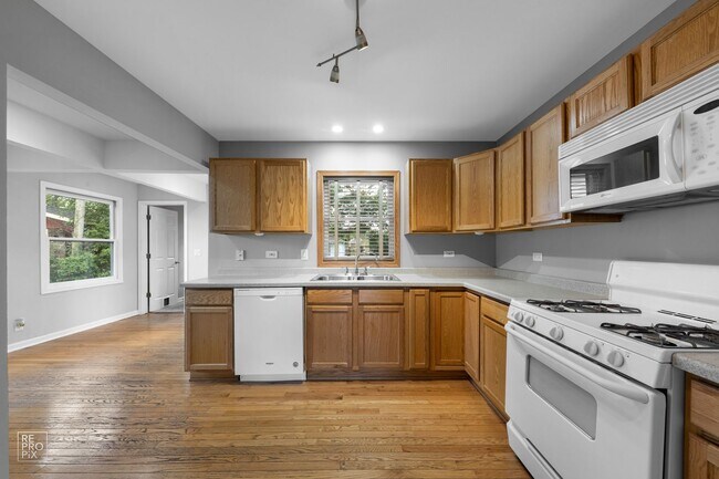 Building Photo - 8313 Ramble Rd
