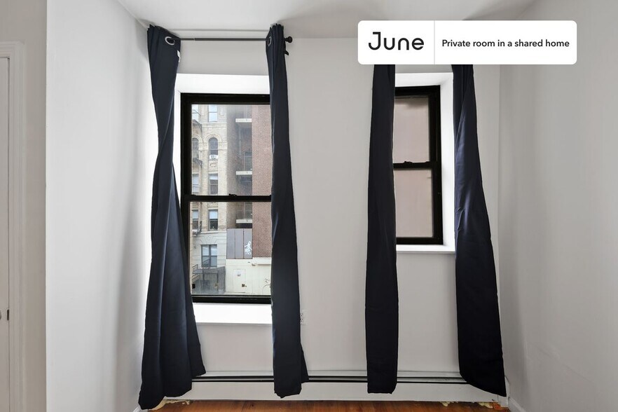 Building Photo - Room in Shared 3 bed/1 bath home