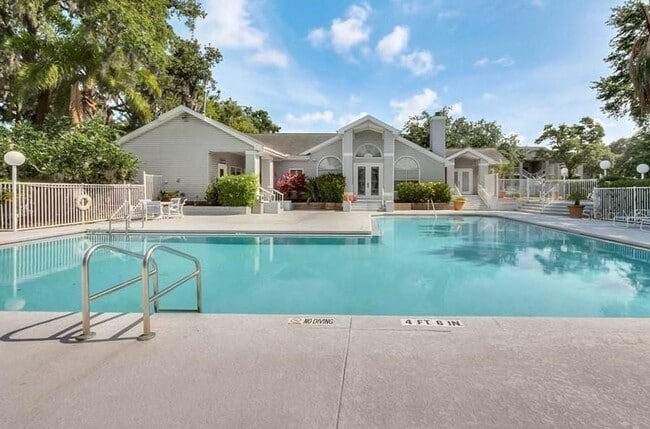 Building Photo - Lake Mary - Condo