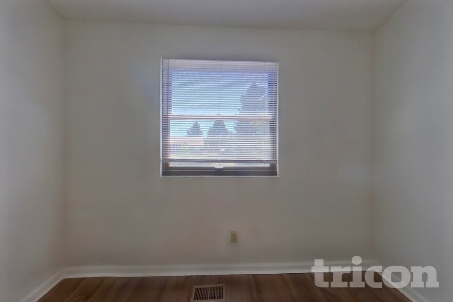 Building Photo - 6570 Stonehedge Dr