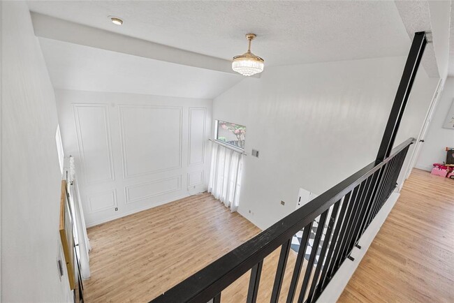 Building Photo - 8033 Oakwood Forest Dr