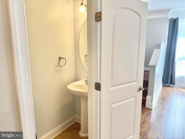 Building Photo - 2304 Margraf Cir