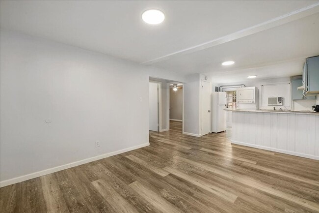 Building Photo - 1507 E 33rd St