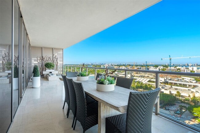 Building Photo - 9705 Collins Ave