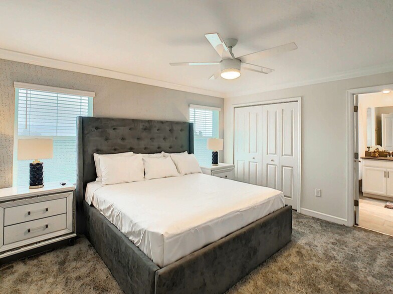 Building Photo - 2865 Simile St