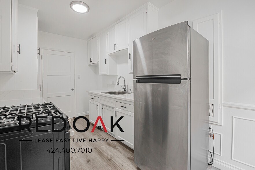 Building Photo - 1024 Menlo Ave