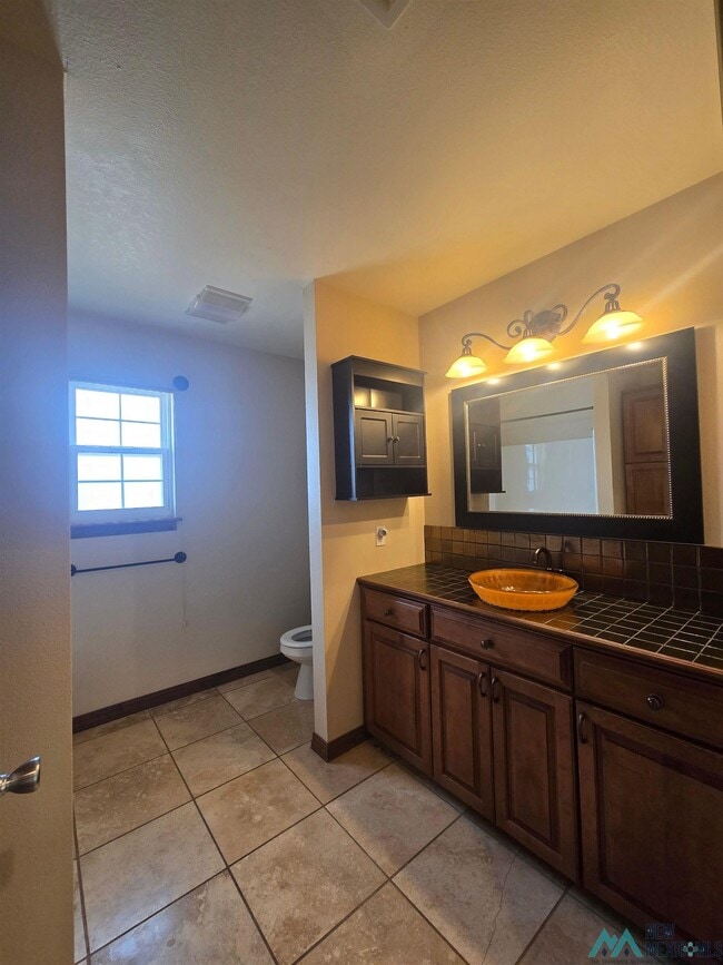 Building Photo - 108 Savannah Ct