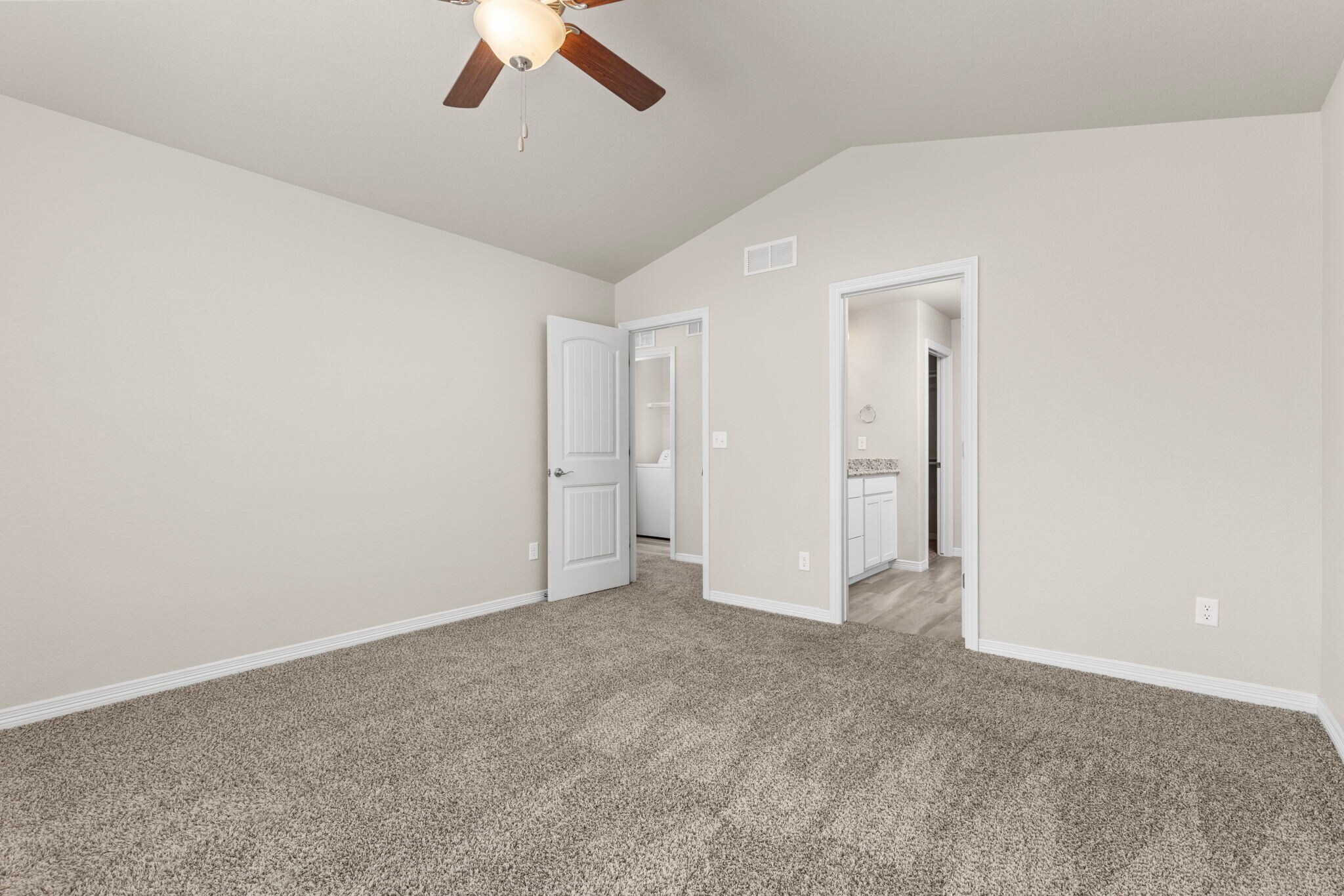 Building Photo - 1661 Northcroft Dr