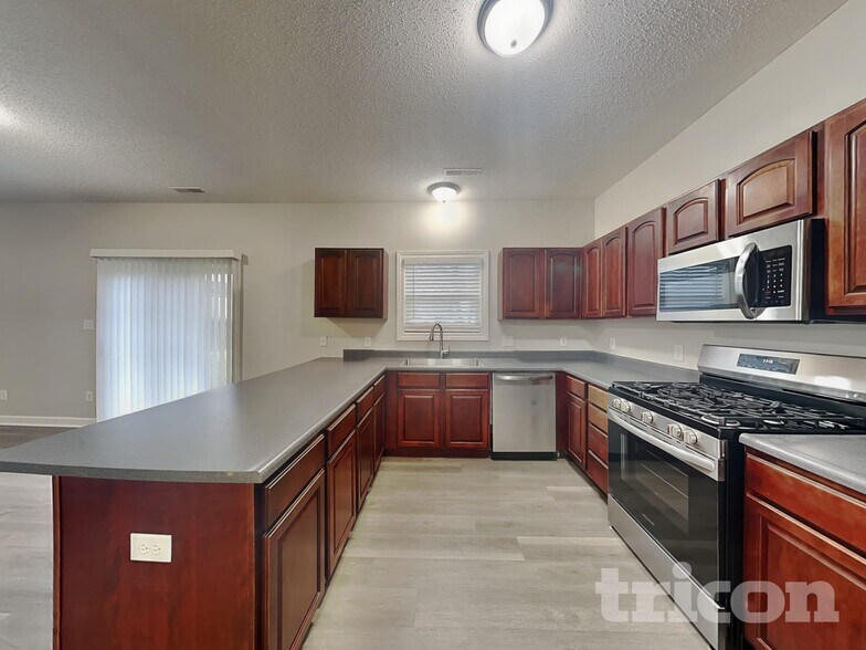 Building Photo - 5330 Basin Park Dr