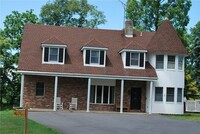 Building Photo - 25 Hathorn Rd