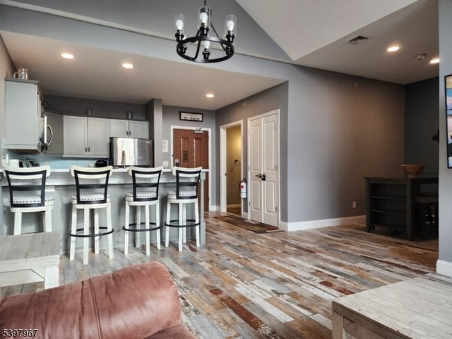 Building Photo - 200 NJ-94