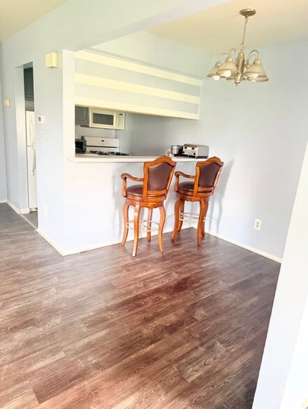 Building Photo - 8904 Shawn Dr