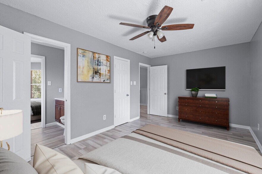 Virtually staged - 12326 Kings Chase Dr