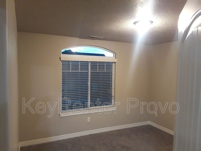 Building Photo - 735 S 1803 W