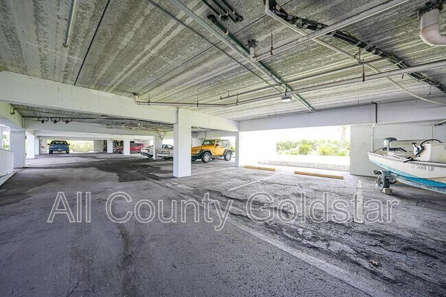 Building Photo - 1401 S McCall Rd