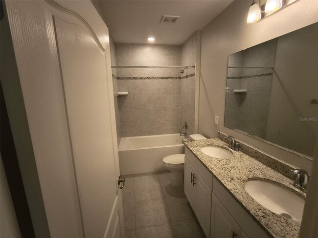 Building Photo - 45 Wellwood Ln