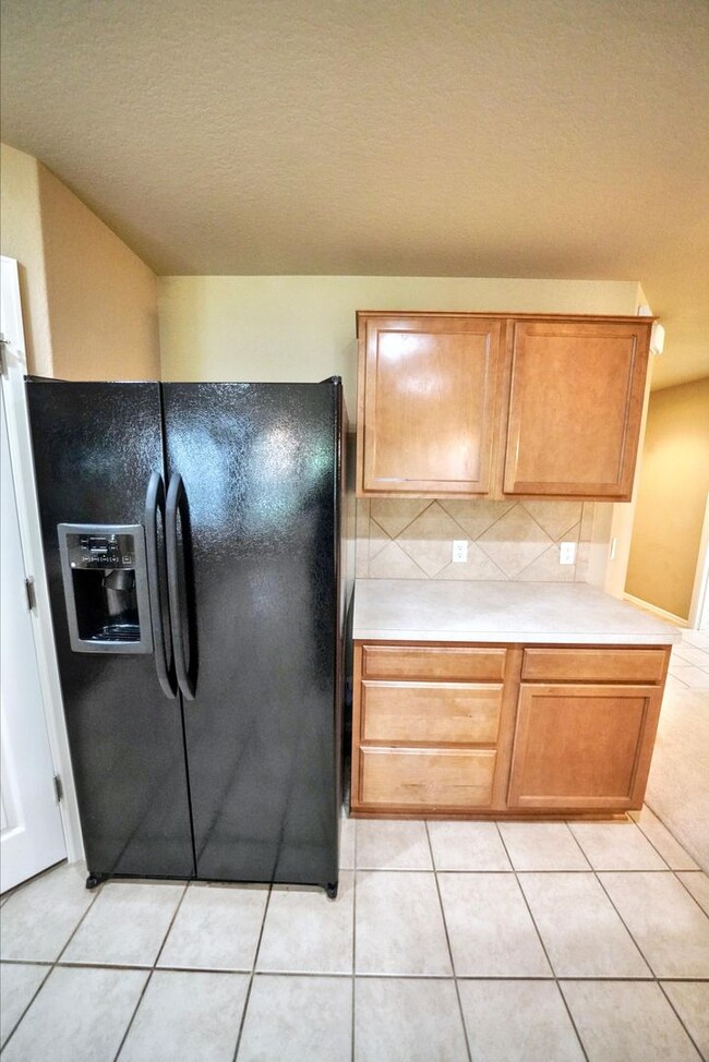 Building Photo - Charming 3-Bedroom Home in Schertz - Great...