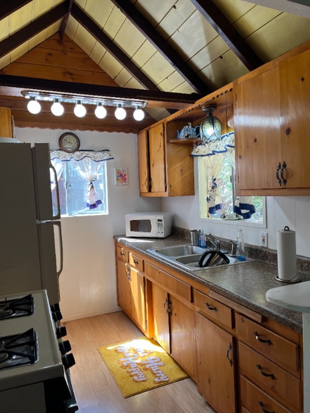 Building Photo - 23348 Knapps Cutoff