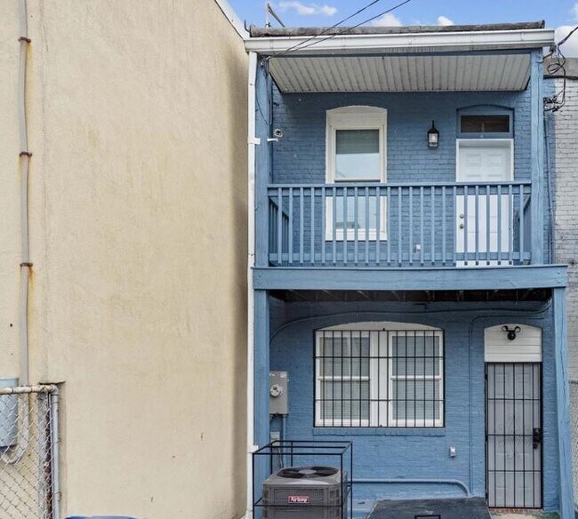 Building Photo - Luzerne