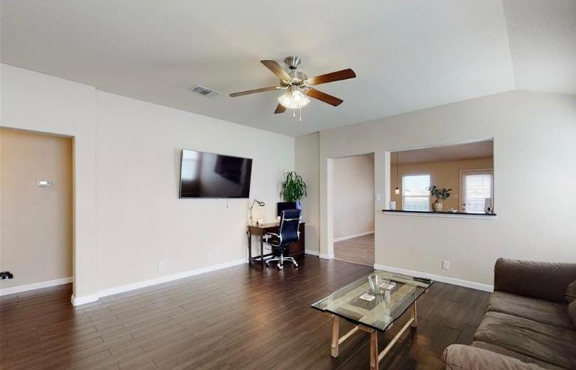 Building Photo - 103 Frio River Trl