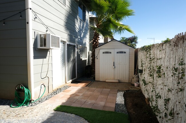 Building Photo - 91-1020C Hoomaka St