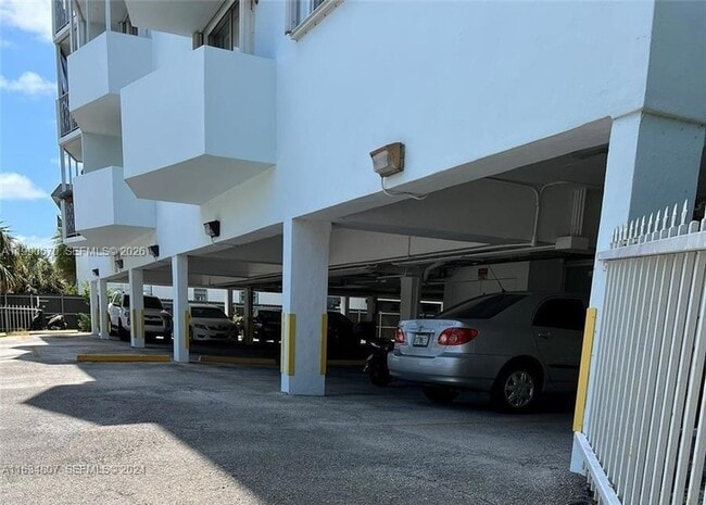 Building Photo - 1990 Marseille Dr