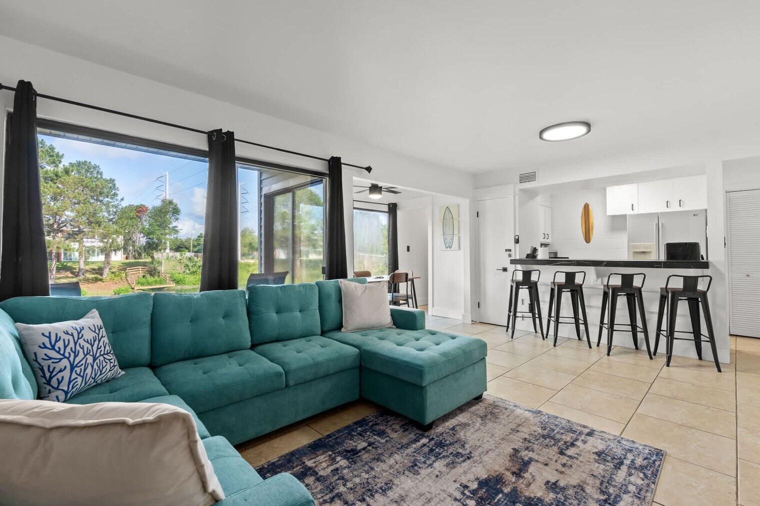 Building Photo - 4000 Gulf Terrace Dr
