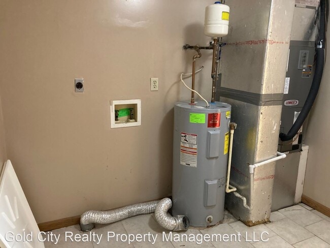 Building Photo - 3 br, 2 bath House - 932 Austin Drive