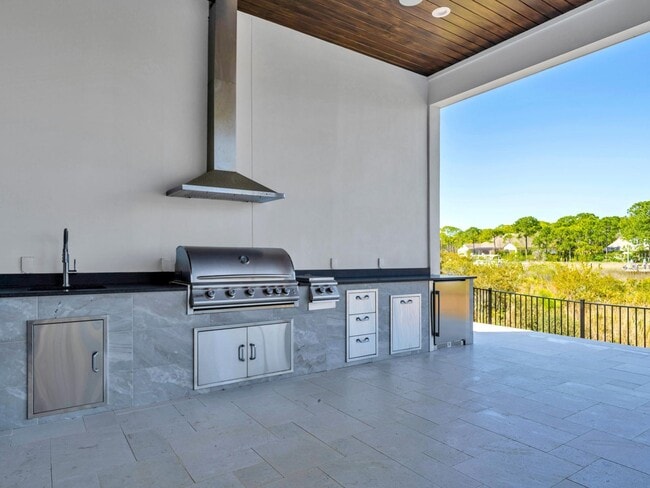 Building Photo - 330 Kelly Plantation Dr