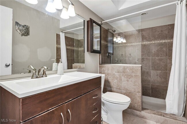 Building Photo - 12900 Lake Ave