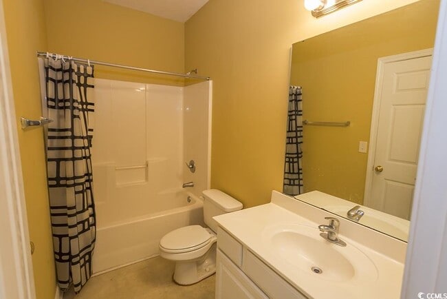 Building Photo - 121 Ashley Park Dr