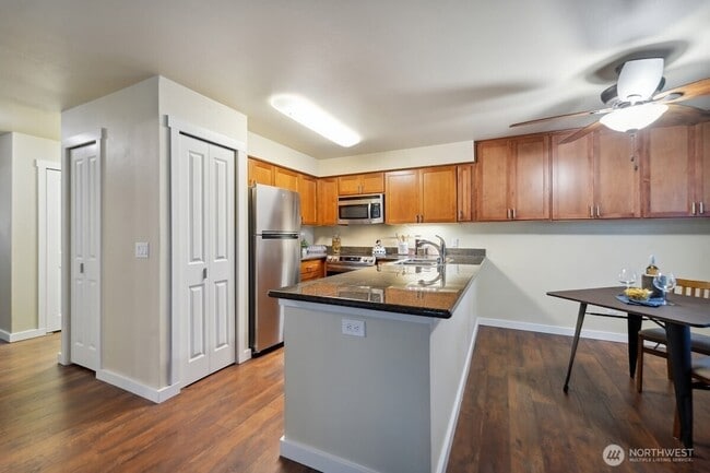 Building Photo - 12303 Harbour Pointe Blvd