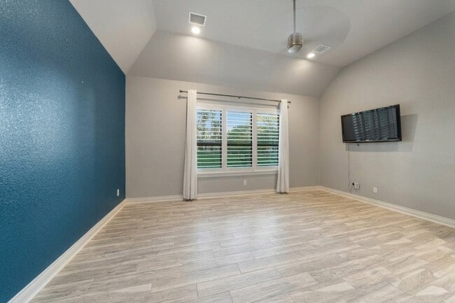 Building Photo - 199 Springs Edge Dr