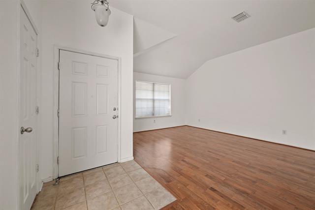 Building Photo - 12133 Tacoma Ridge Dr
