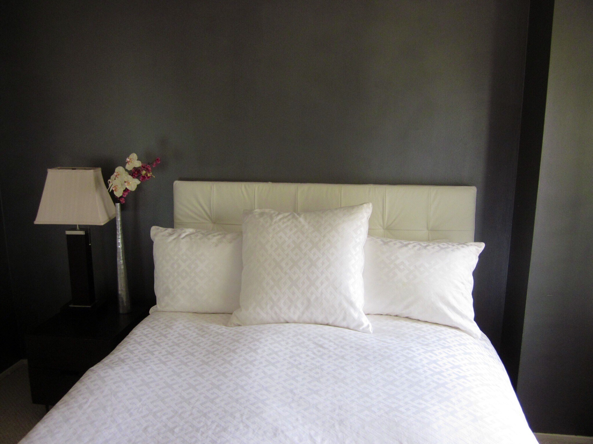 Bedroom - 30 E Huron St