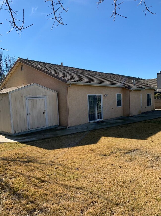 Building Photo - 3 Bedroom 2 Bath Home in Cul-De-Sac