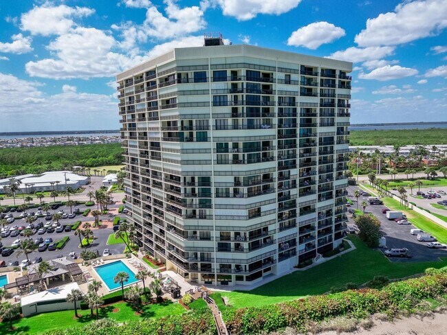 Building Photo - 9500 S Ocean Dr