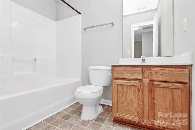 Building Photo - 2138 Winthrop Chase Dr