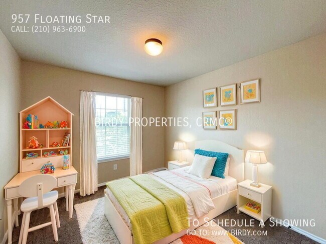 Building Photo - 957 Floating Star