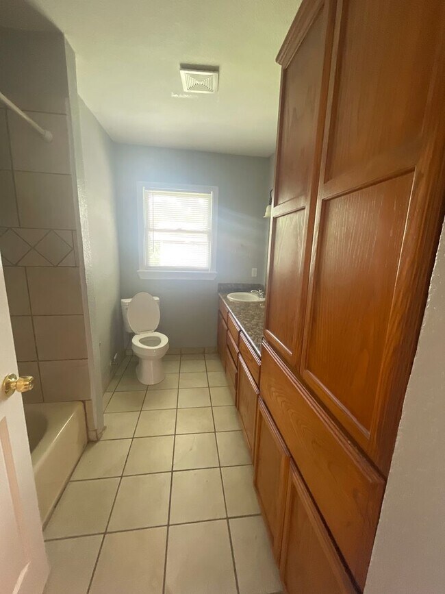 Building Photo - 4501 Moravian Dr