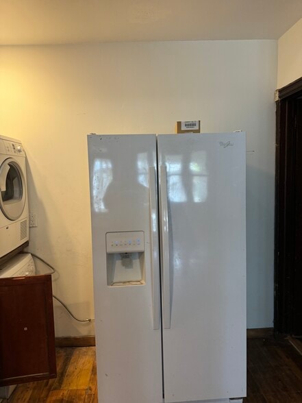 Refrigerator - 5031 Cedar Ave