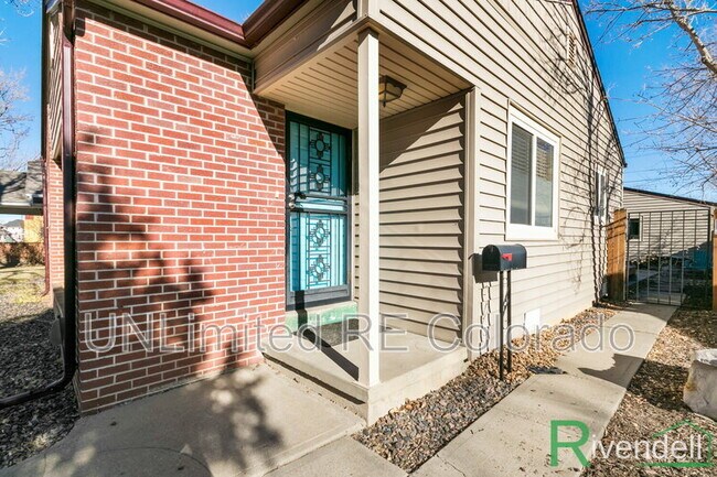 Building Photo - 1980 Willow St