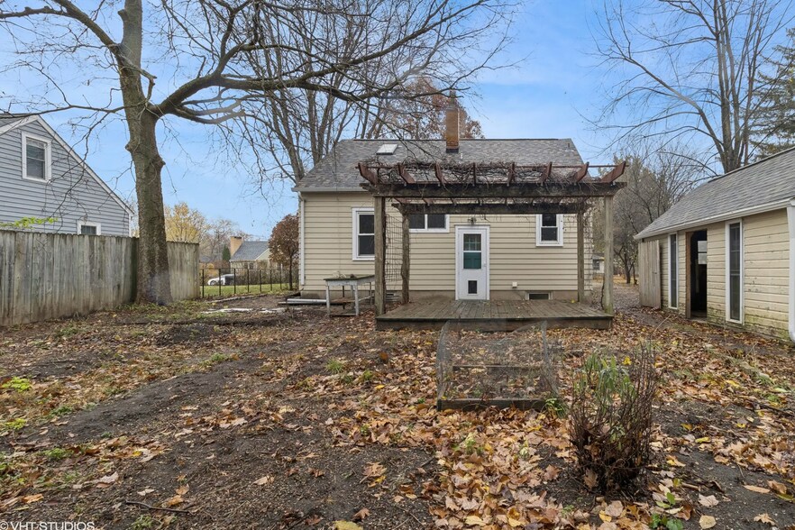 Building Photo - 1217 Scott Ave