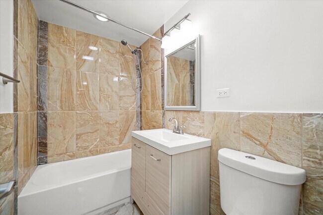 Building Photo - 3-bed / 2-bath Rental in Beach Park