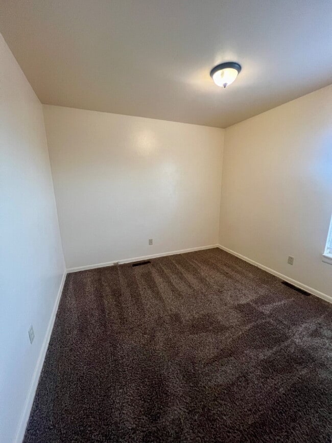 Building Photo - Three bedroom now ready