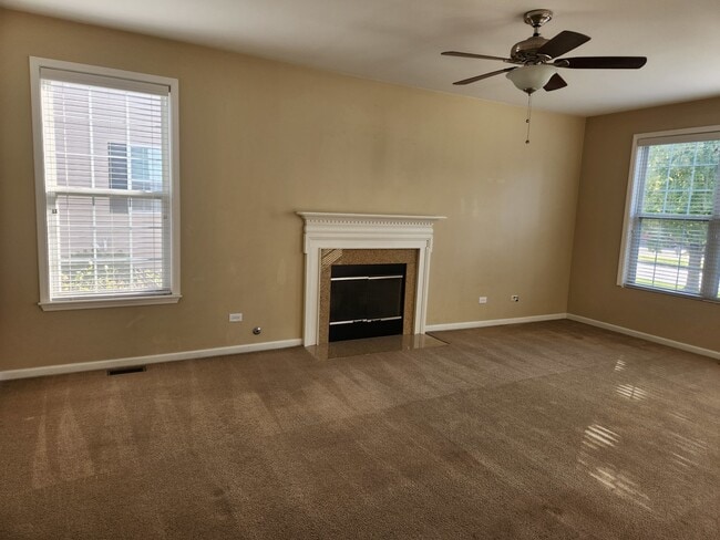 Building Photo - 8100 Shady Oak Rd